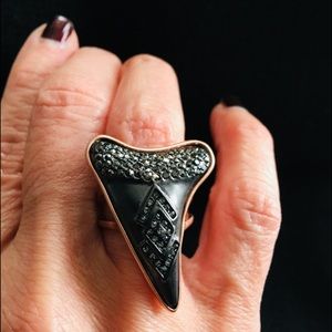 House of Harlow 1960 Ring